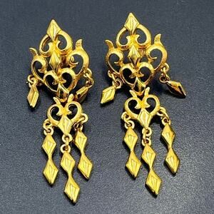 Monet Vintage High Shine Gold Plated Gold Chandelier Dangles Pierced Earrings